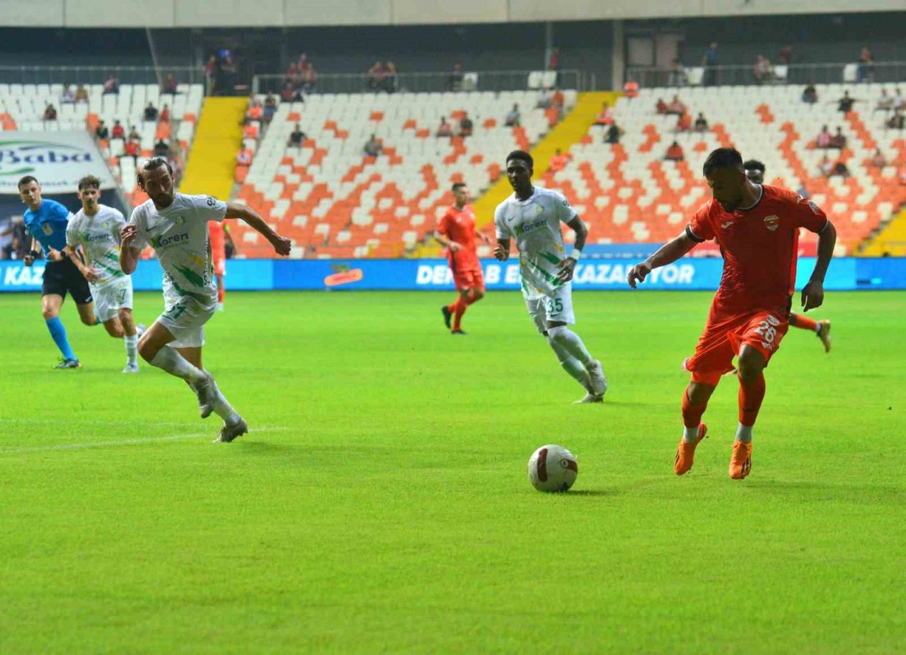 Trendyol 1.Lig: Adanaspor: 1 - Şanlıurfaspor: 0 (İlk yarı)