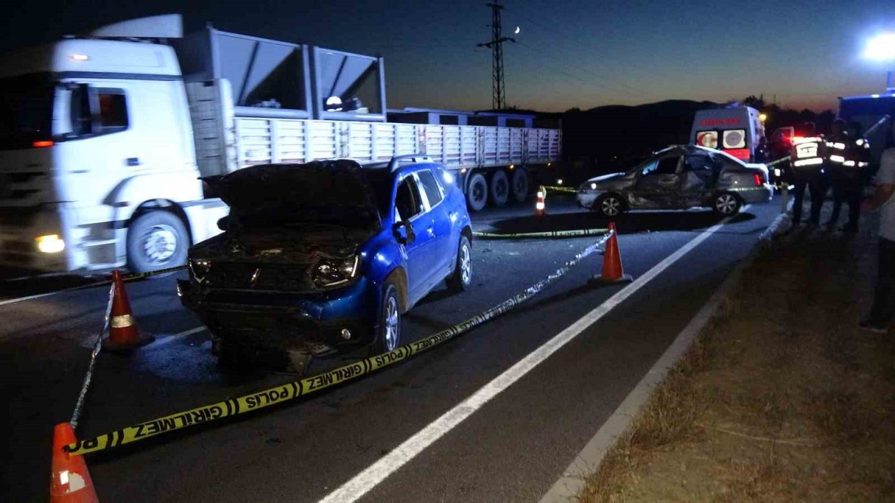 Yozgat’ta iki otomobil çarpıştı: 1 ölü, 2 yaralı