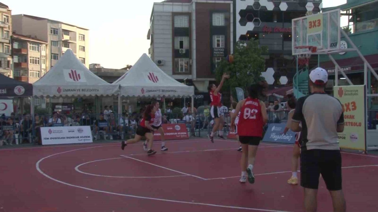 3x3 sokak basketbol turnuvasına yoğun ilgi