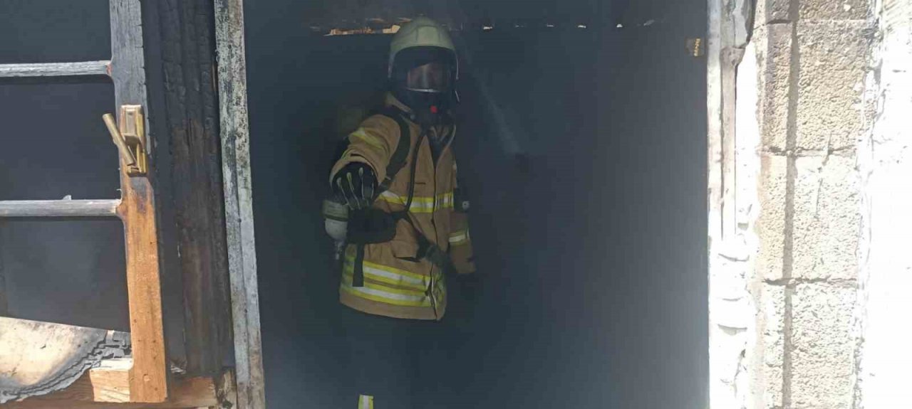 İkamet yangını korkuttu