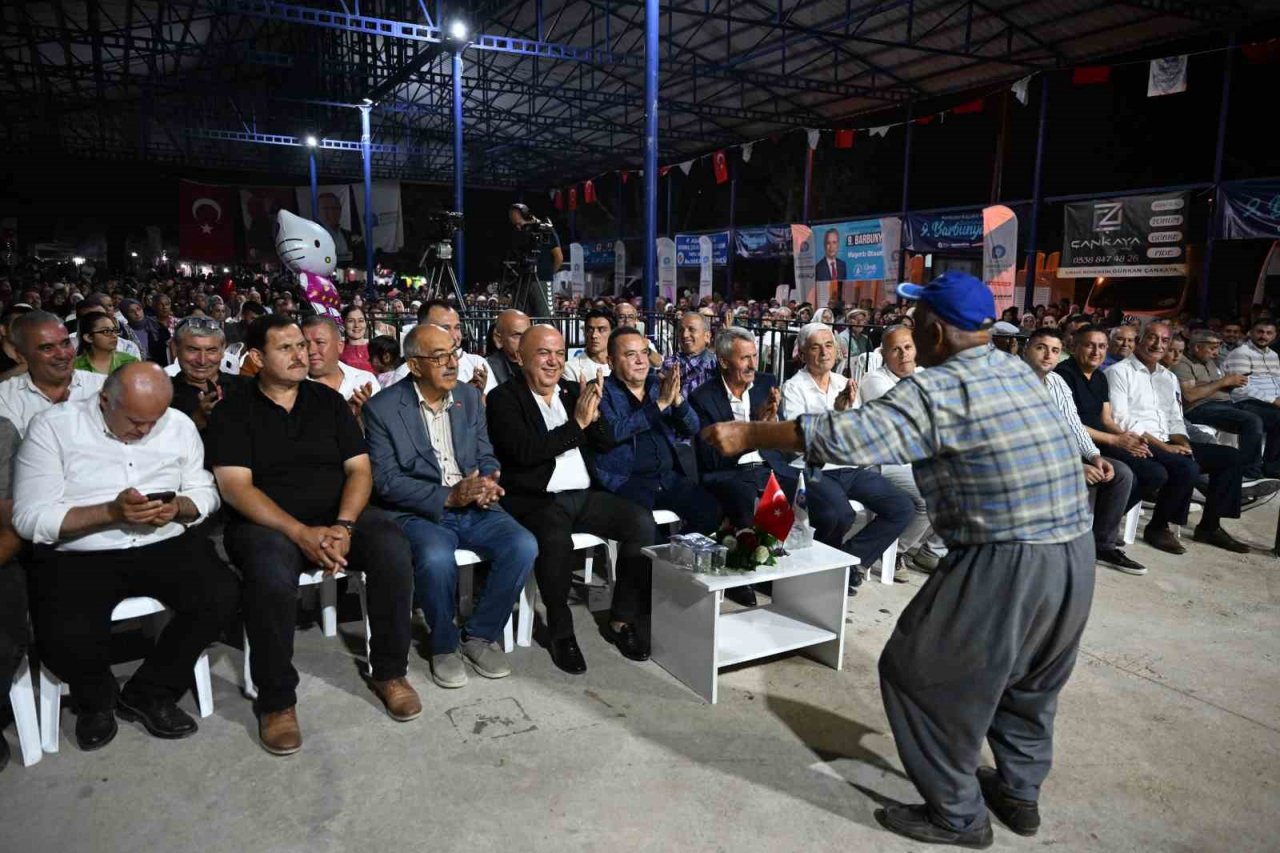 Başkan Böcek, 9. Barbunya Şenliği’ne katıldı