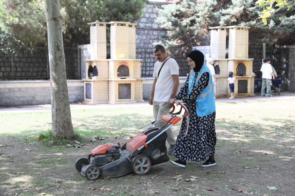 Kağıthane’de gençler ‘Deneyim Okulu’ ile hayata hazırlanıyor