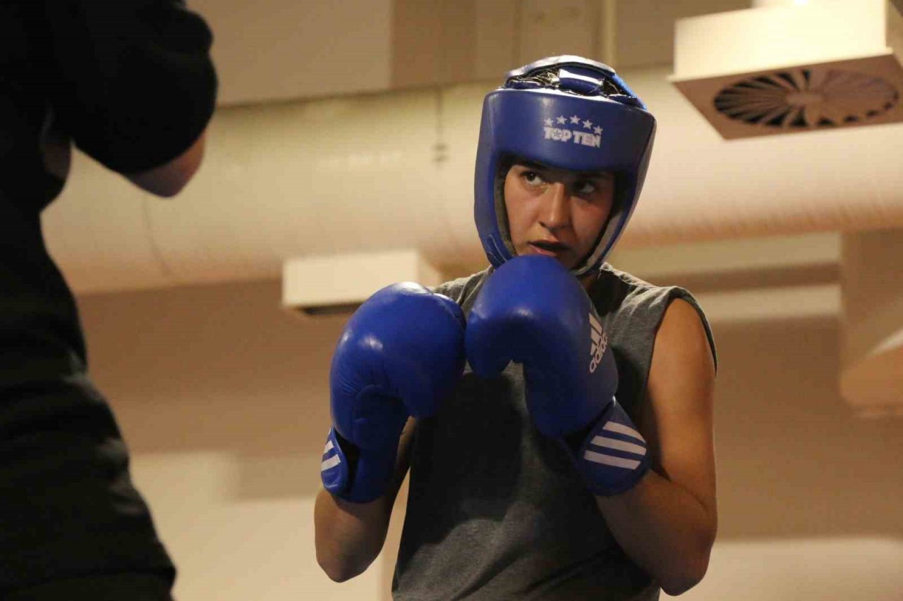 Karabüklü boksörlerin hedefi altın madalya