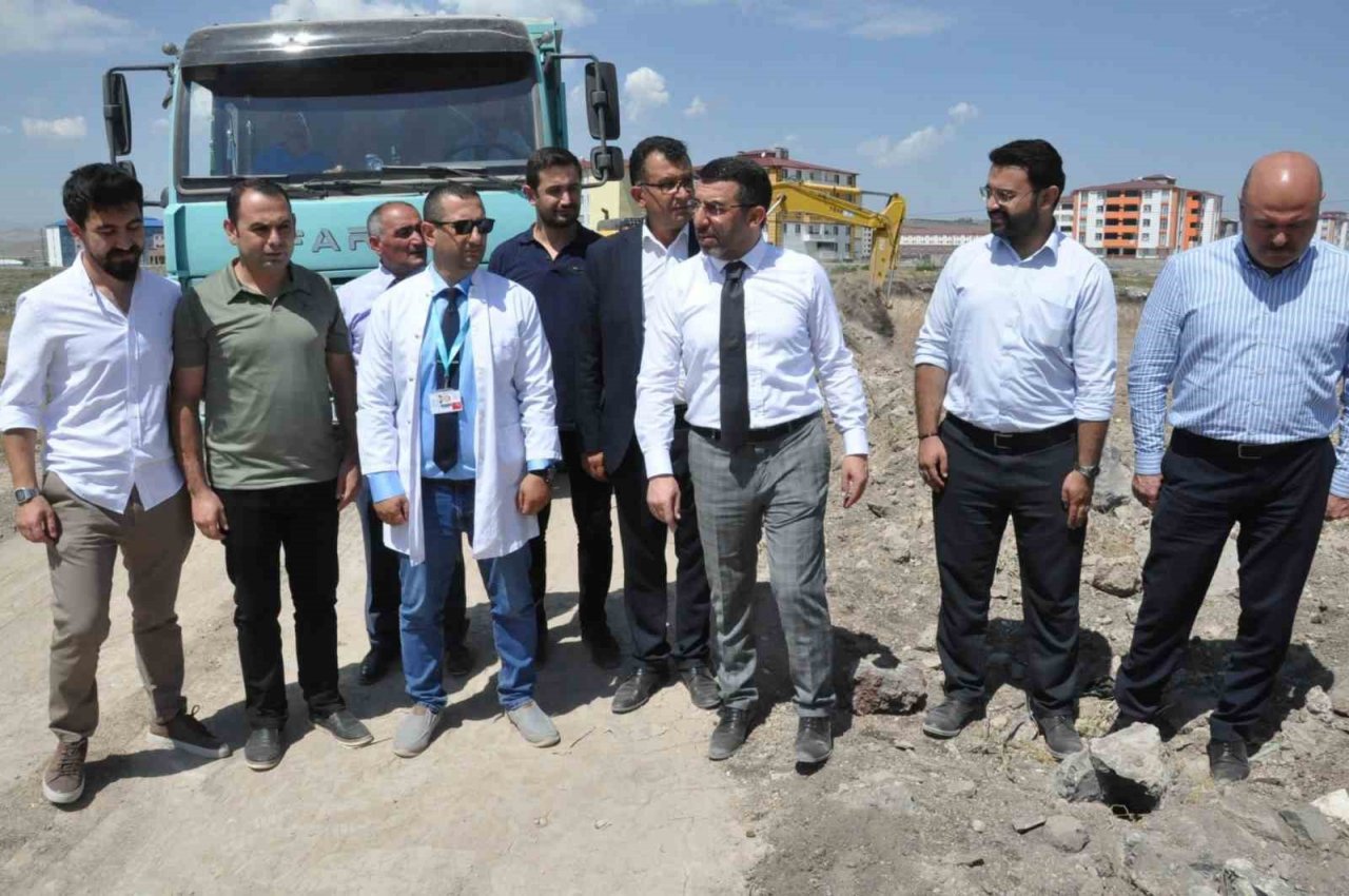 Kars Bölge Hastanesi’nde çalışmalar sürüyor