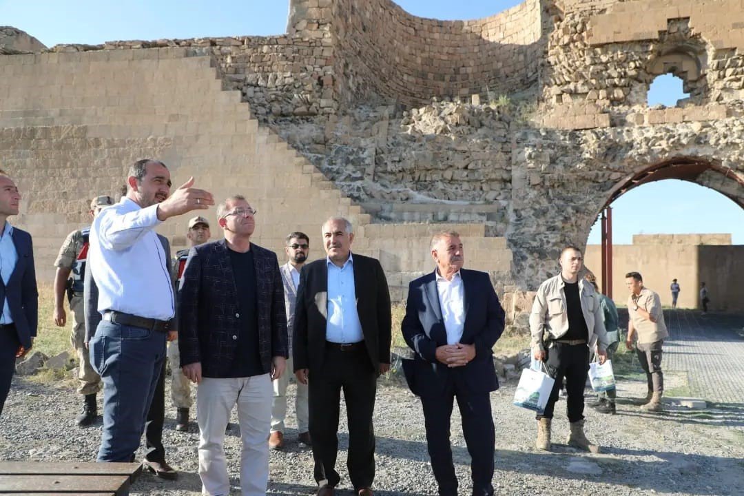 Kars Valisi Ziya Polat, Ani Ören Yeri’nde incelemelerde bulundu