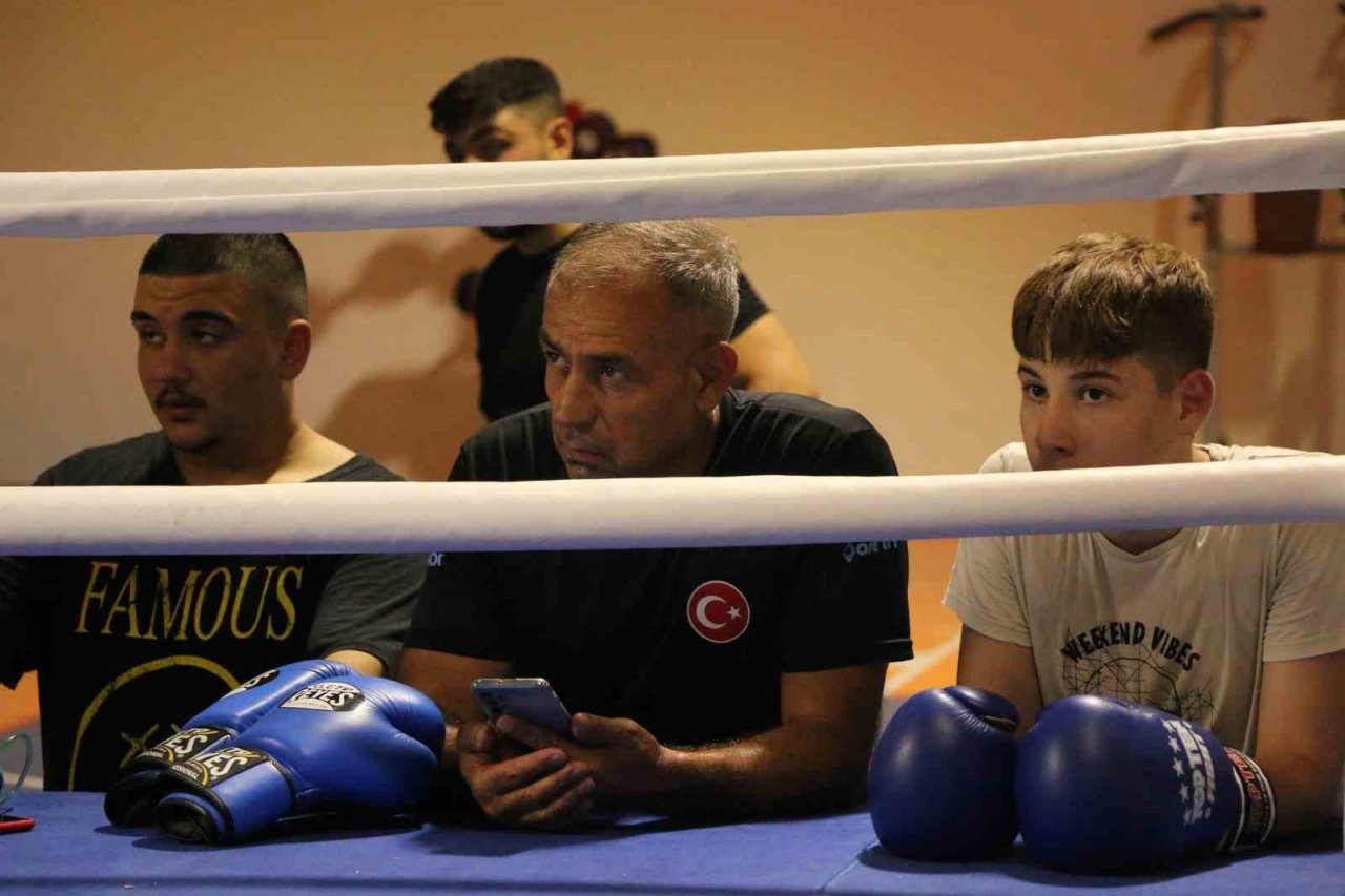 Karabüklü boksörlerin hedefi altın madalya