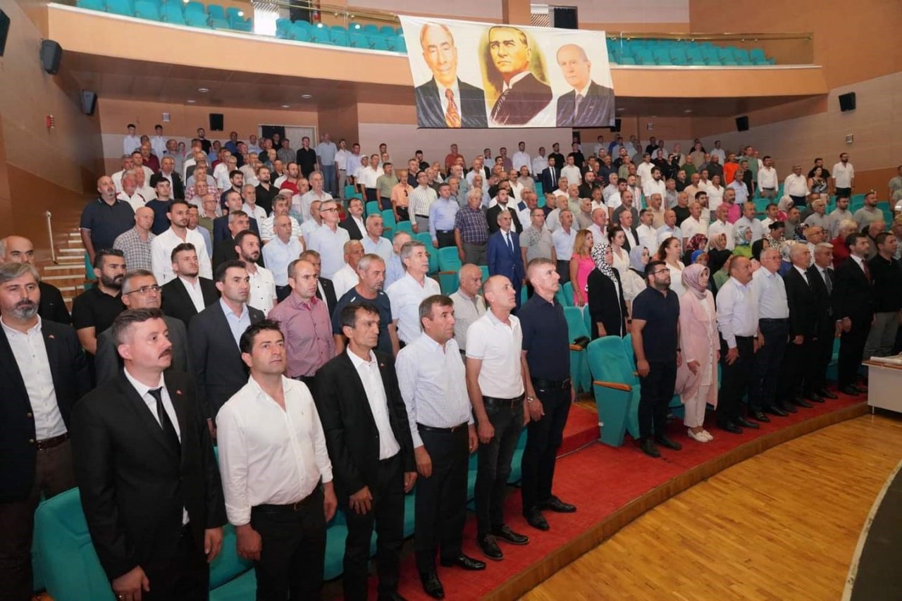 MHP’li Bulut, "Liderimizin bir çağrısıyla tüm milliyetçiler çizmeyi giymeye hazır"