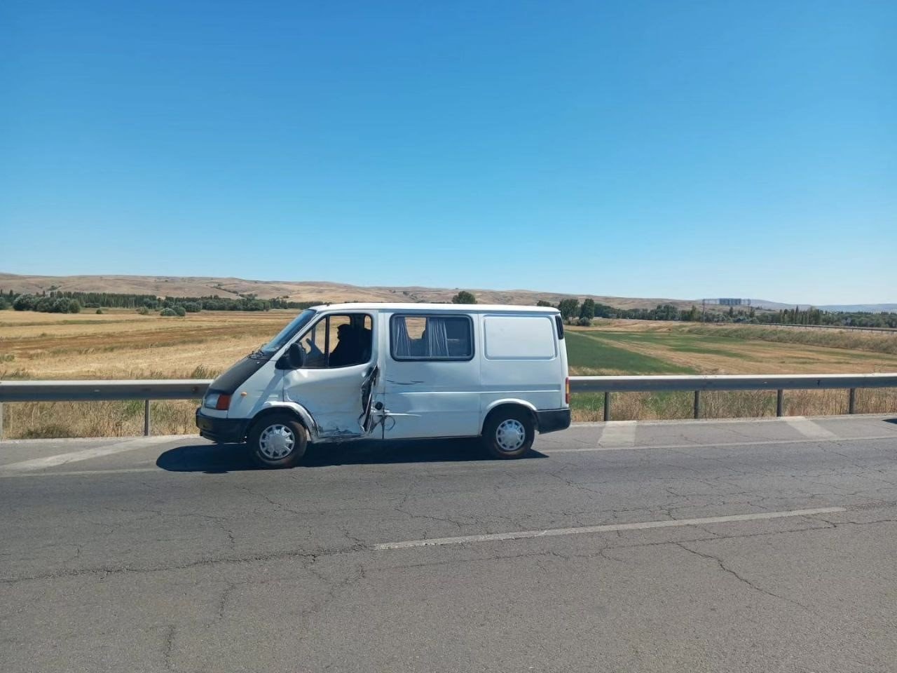 Sivas’ta trafik kazası: 1’i çocuk 6 yaralı