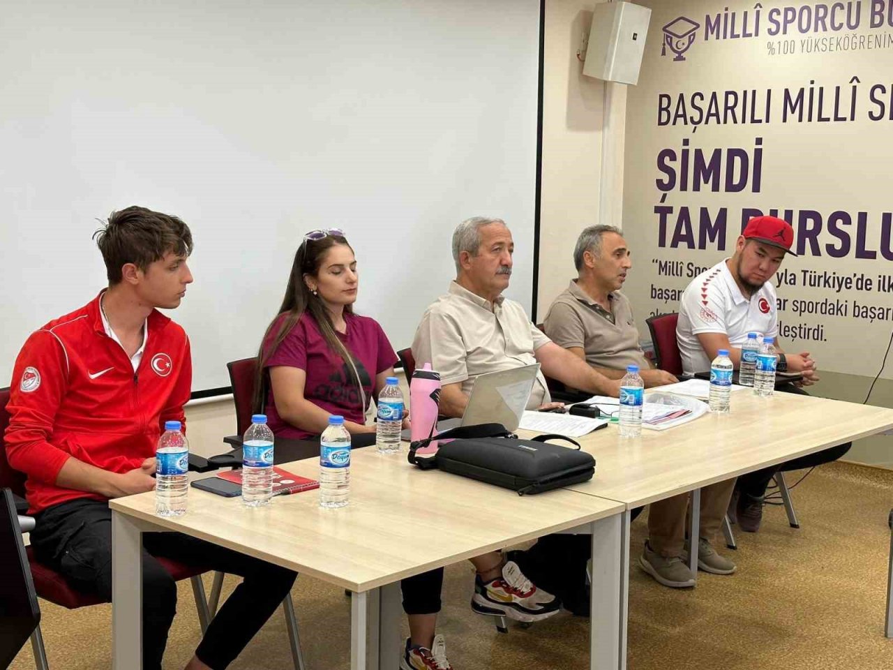 Buzda geleceğin şampiyonları yetişiyor