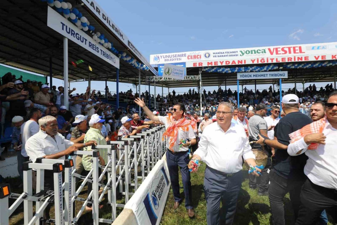 Yuntdağı’nın başpehlivanı Ali Gürbüz oldu