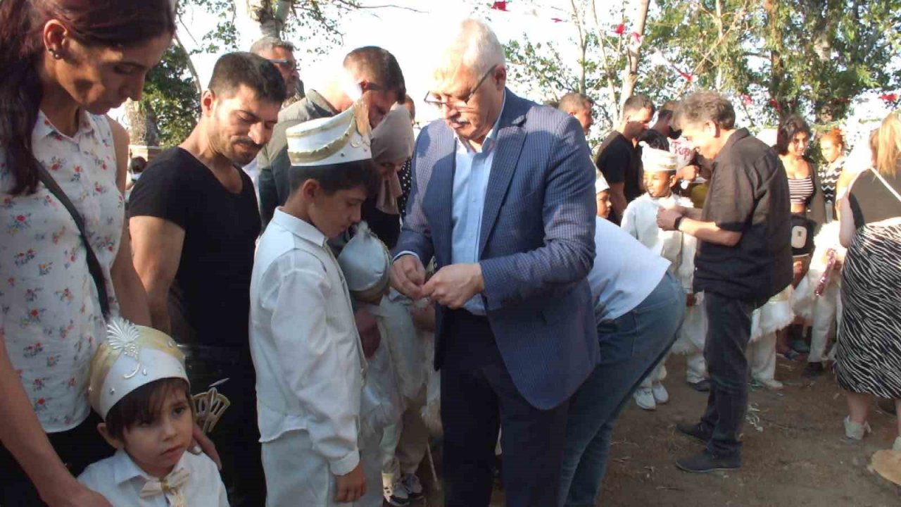 Balıkesir’de Sünnet Şenliği ilgi gördü