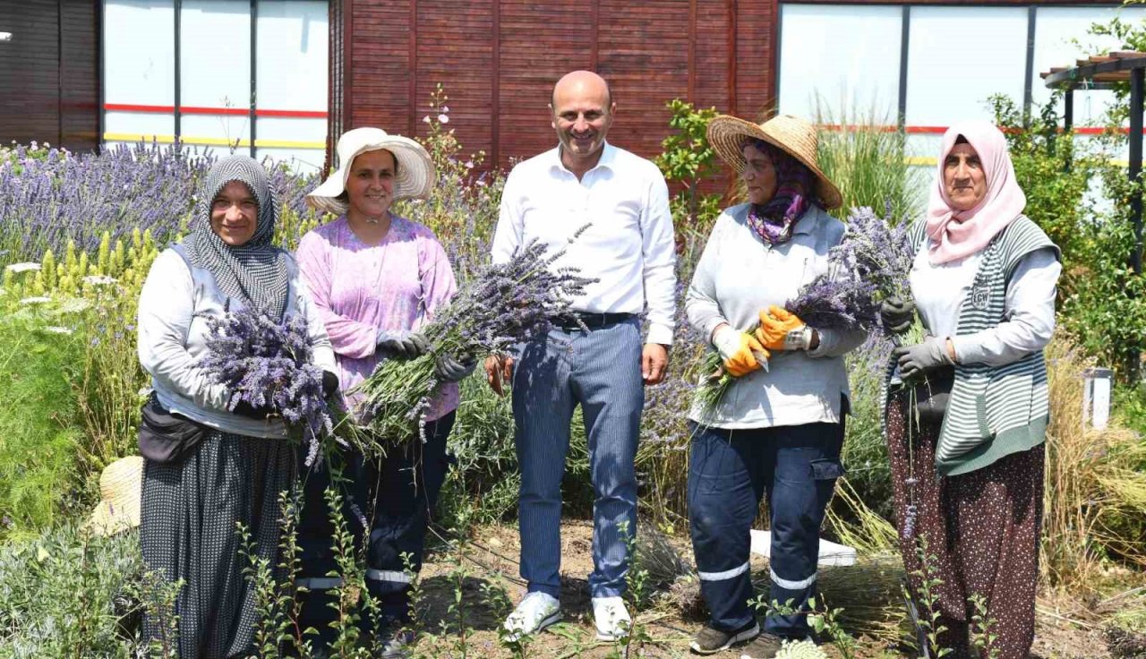Başkan Oral: "Altınova’yı geleceğe taşıyoruz"