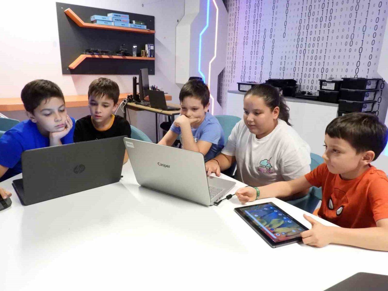 Kepez’de ilkokul öğrencilerine mobil uygulama eğitimi