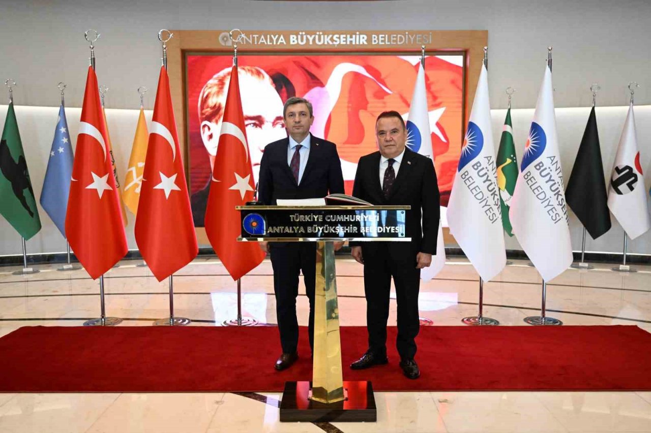 Başkan Böcek: "Valiliğimiz ile işbirliği halinde güzel hizmetler sunacağız"