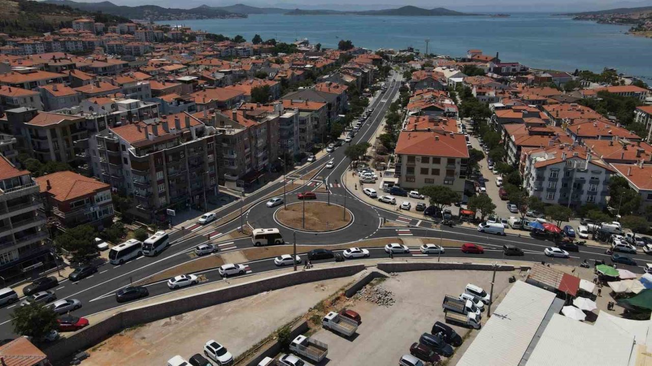 Balıkesir Büyükşehir Belediyesi Ayvalık’ın güzelliğine güzellik katıyor