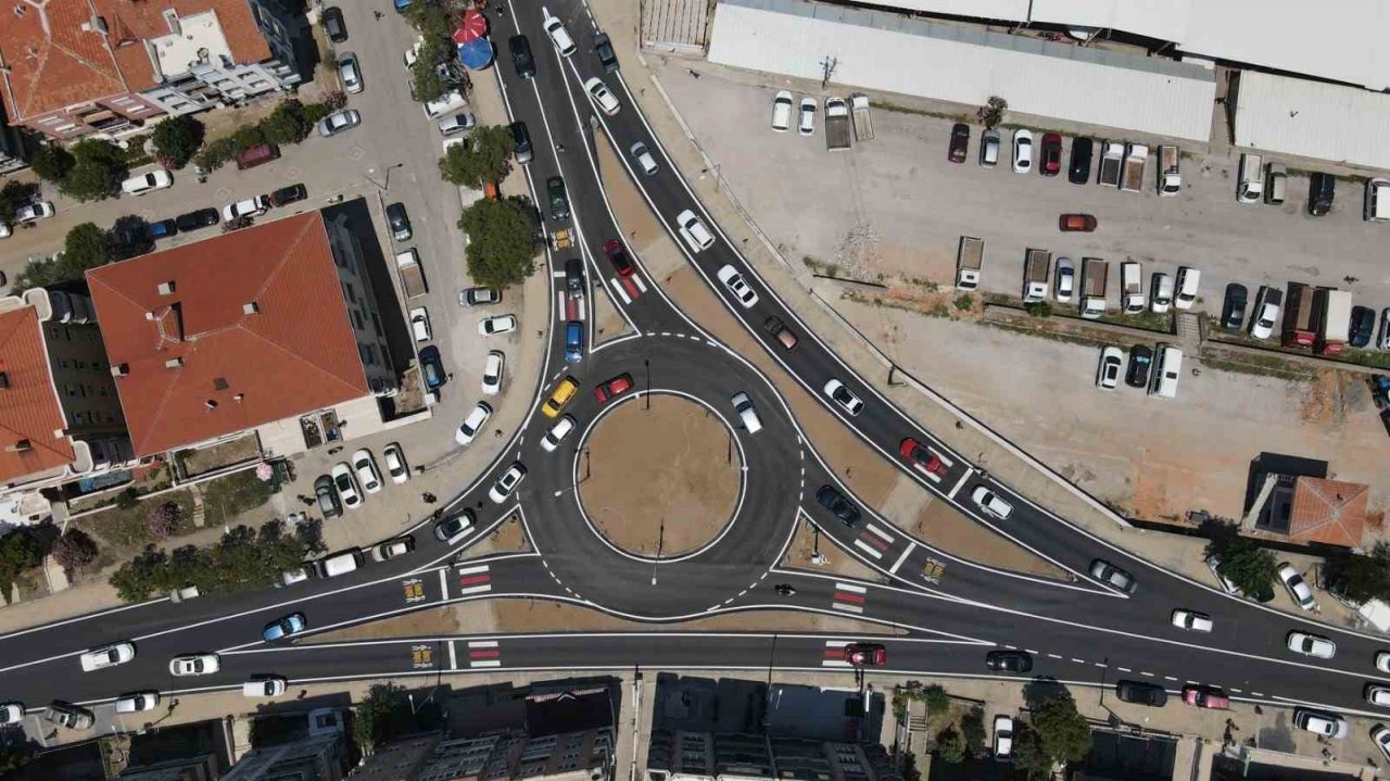 Balıkesir Büyükşehir Belediyesi Ayvalık’ın güzelliğine güzellik katıyor