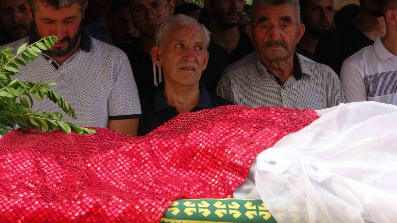 Saldırıyı önlemek isterken öldürülen Merve son yolculuğuna gelinlikle uğurlandı