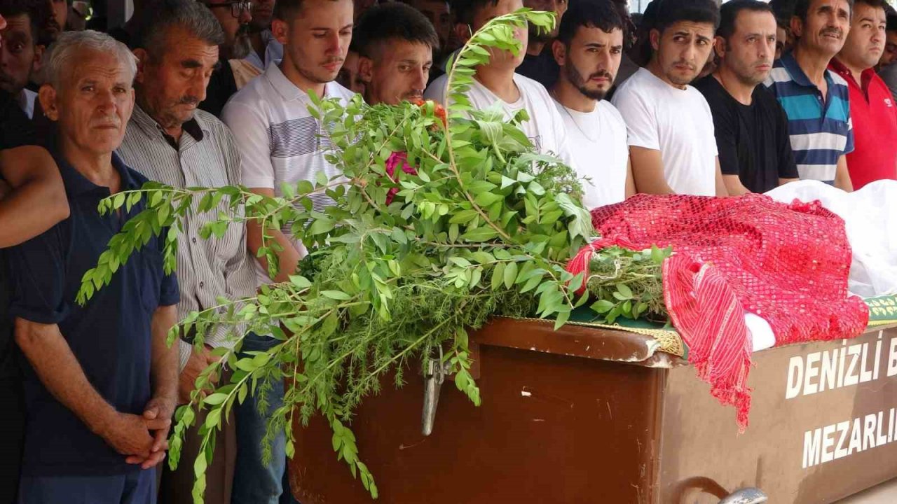 Saldırıyı önlemek isterken öldürülen Merve son yolculuğuna gelinlikle uğurlandı