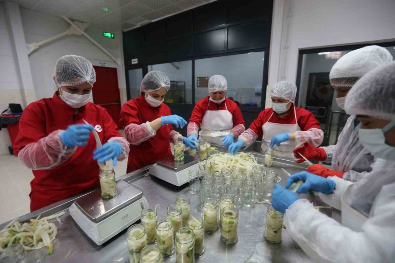 Başkan Atay Efeler’i ’marka kent’ yapmak için çalışmalarını sürdürüyor