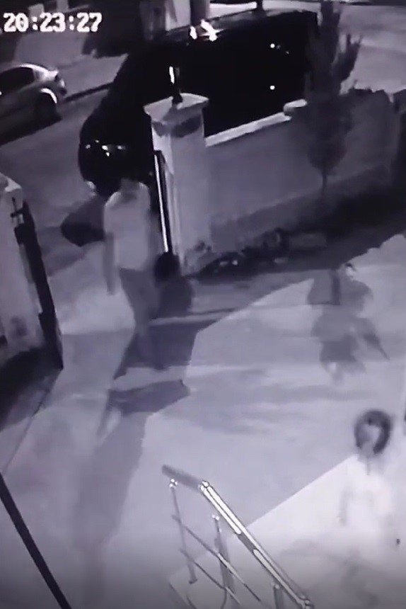 Pişkin bisiklet hırsızı kameraya yakalandı