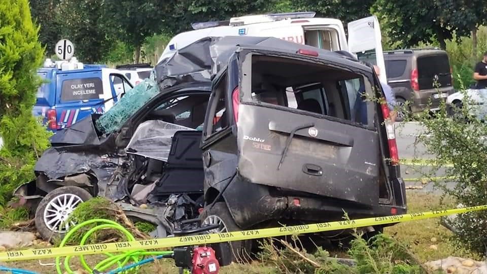 Kırmızı ışık ihlali yapan tır sürücüsü kazaya neden oldu: 2 ölü