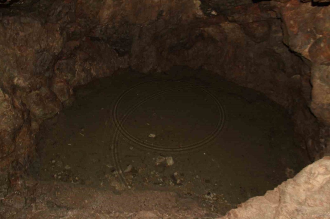 Kazı çalışmalarında bulunan 2 bin 500 yıllık su sarnıcı turizme kazandırılıyor