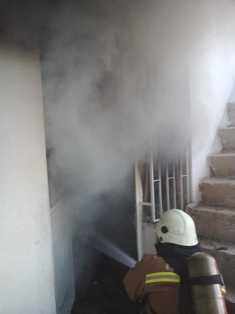 Hatay’da mesken yangını söndürüldü