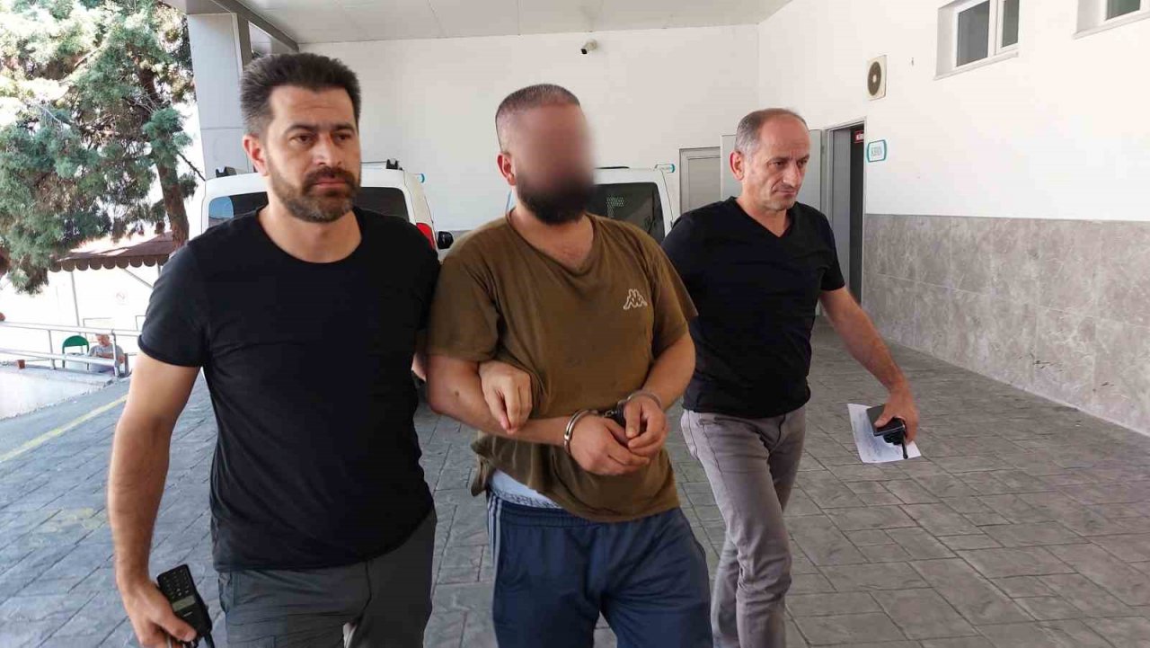 Dolmuş derneği binasını yakmaya kalktı