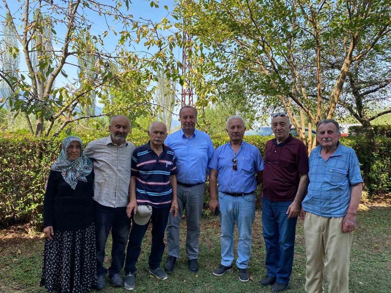 Milletvekili Akay köyleri adım adım gezerek sorunları yerinde dinliyor