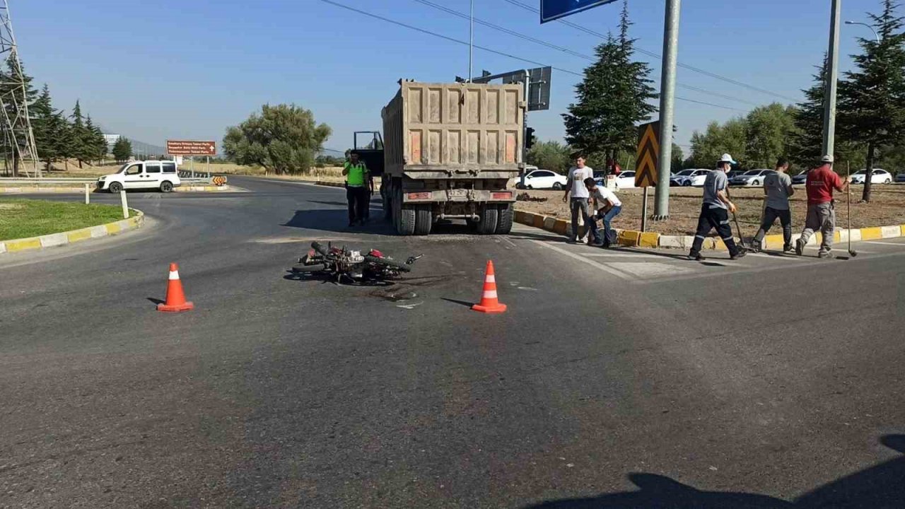 Konya’da kamyon ile motosiklet çarpıştı: 2 yaralı