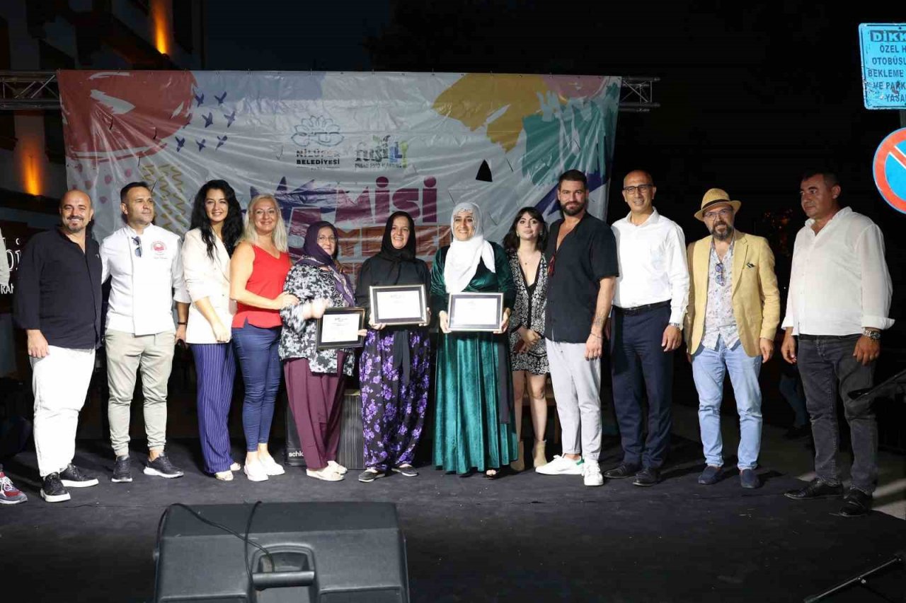 Misi’de yerel lezzetler yarıştı