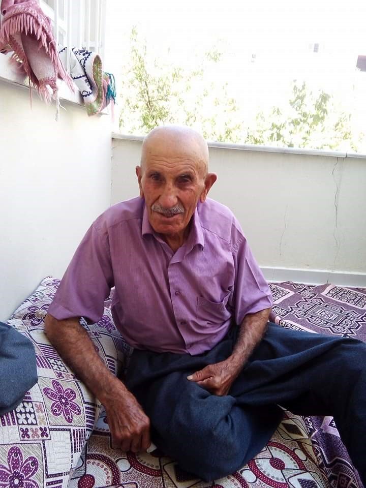 Yaşlı adam kendi yaktığı ateşe düşerek hayatını kaybetti