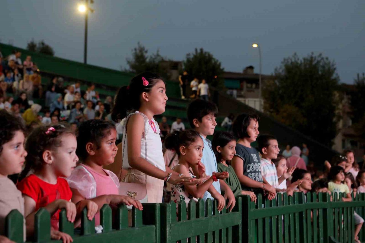 Açık Hava Sahnesi’nde eğlence dolu bir hafta sonu