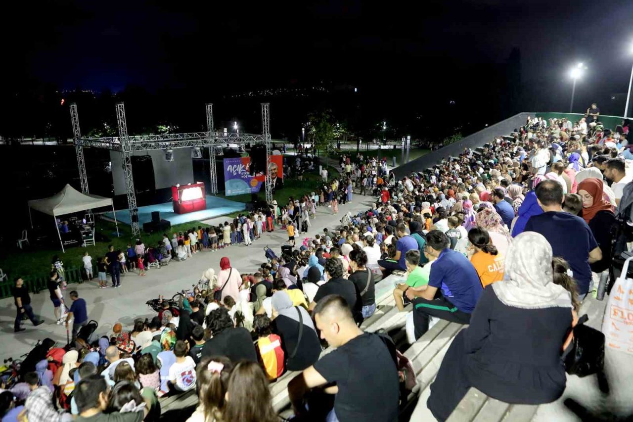 Açık Hava Sahnesi’nde eğlence dolu bir hafta sonu