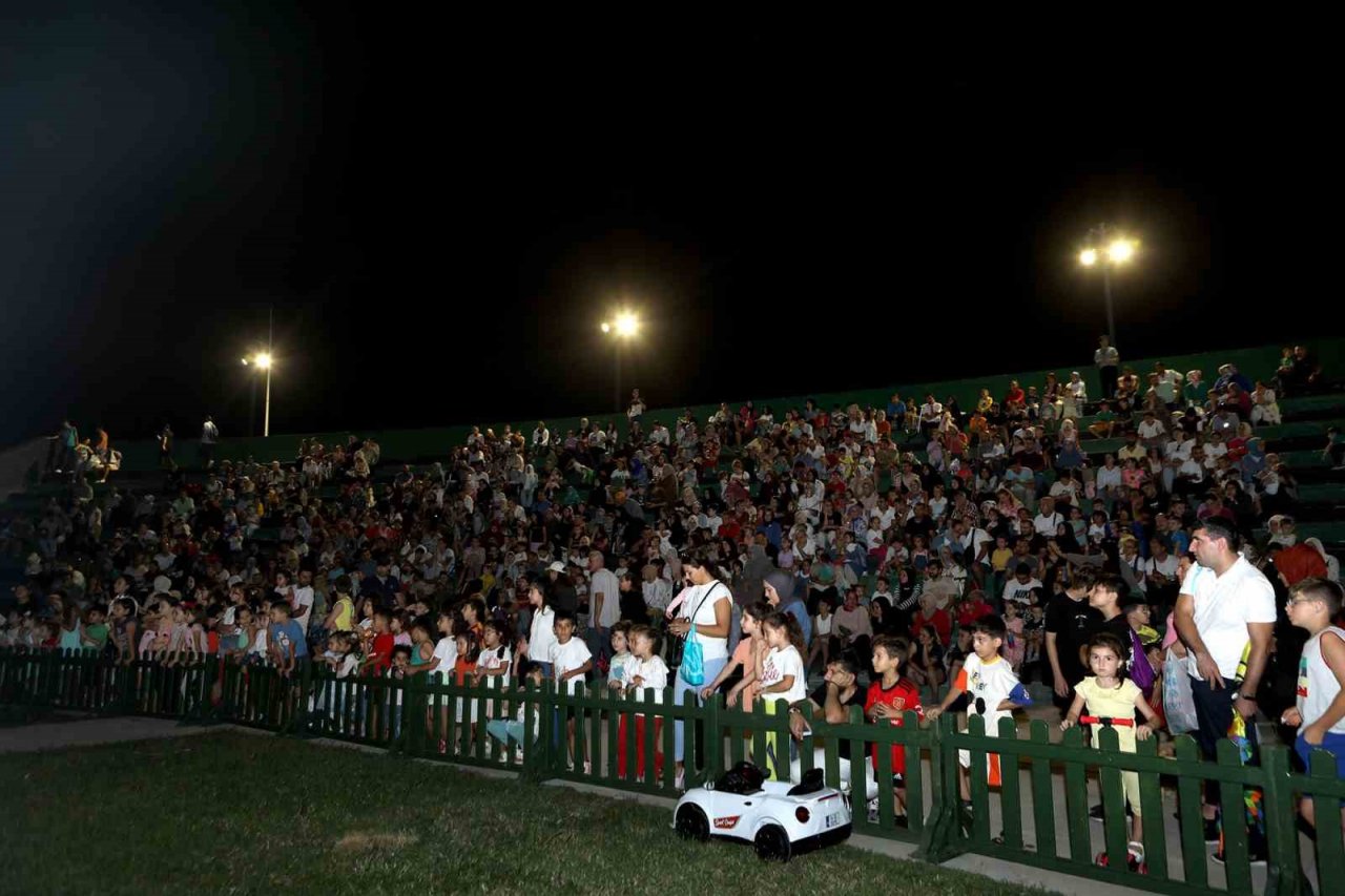 Açık Hava Sahnesi’nde eğlence dolu bir hafta sonu