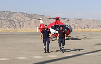 Şırnak’ta helikopter ambulans kanser hastası için havalandı
