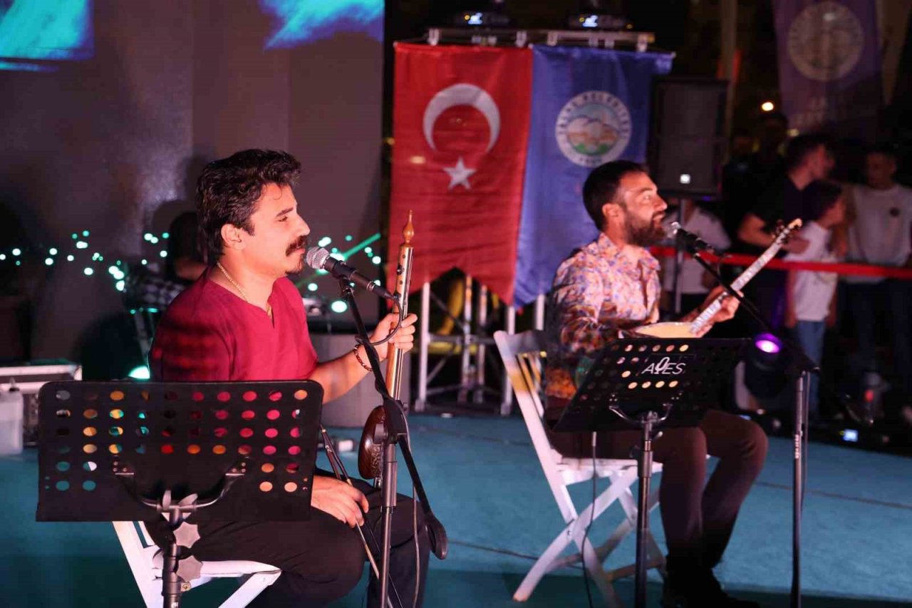 Talas’ın Muhteşem Meydanı’nda Muhteşem Konser