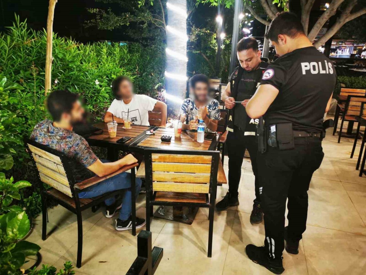 Antalya’da Güven Huzur uygulaması: Aranan 11 firari yakalandı