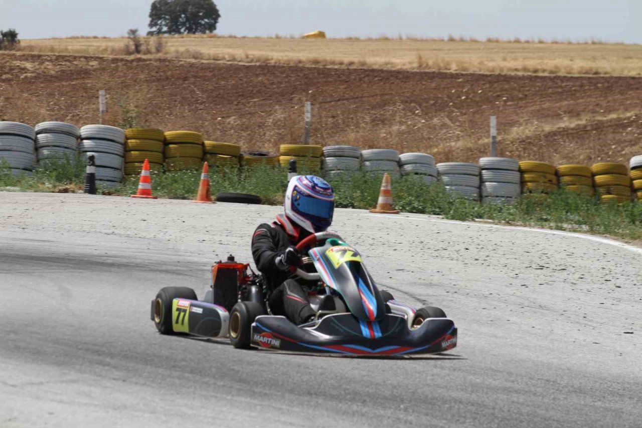 Murat Can Eğilmez, kartingde Türkiye şampiyonu oldu