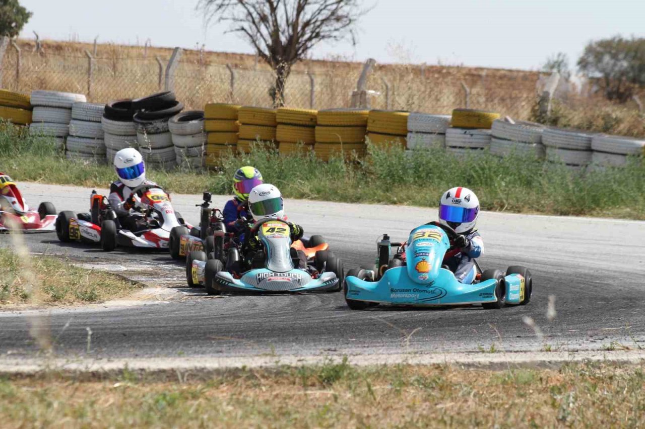 Murat Can Eğilmez, kartingde Türkiye şampiyonu oldu