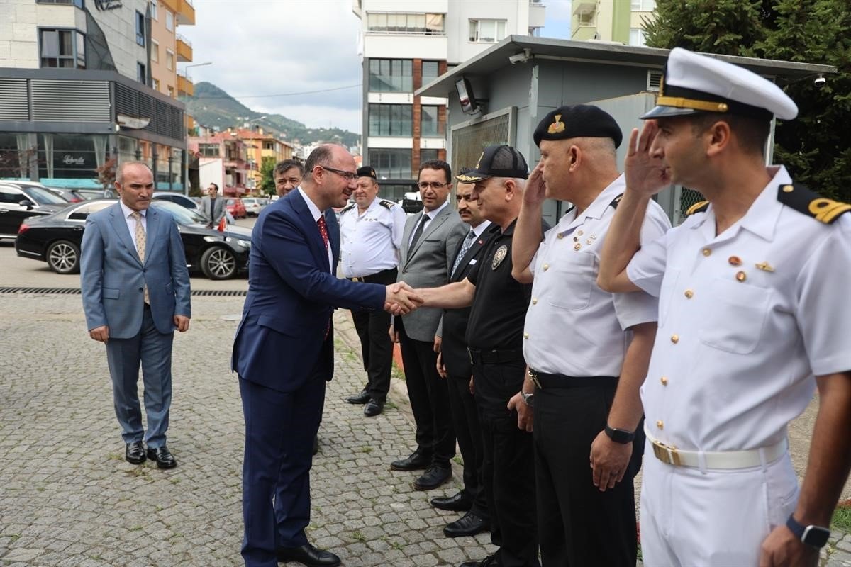 Giresun Valisi Mehmet Fatih Serdengeçti görevine başladı