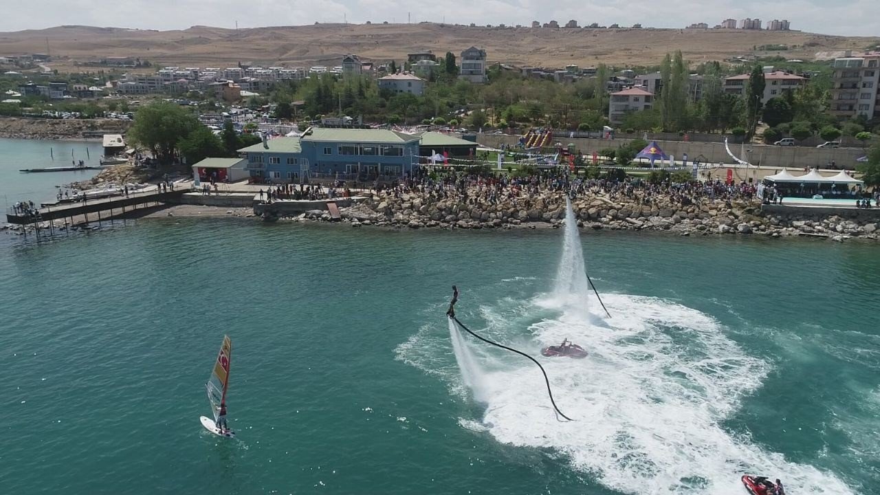 Van su sporlarına doydu