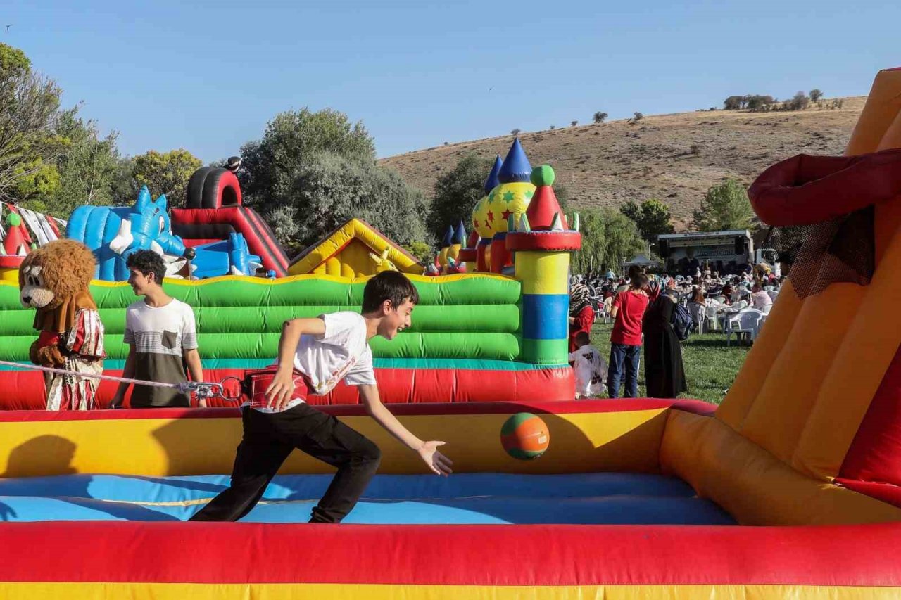 Yenimahalle’de sünnet şöleni yapıldı