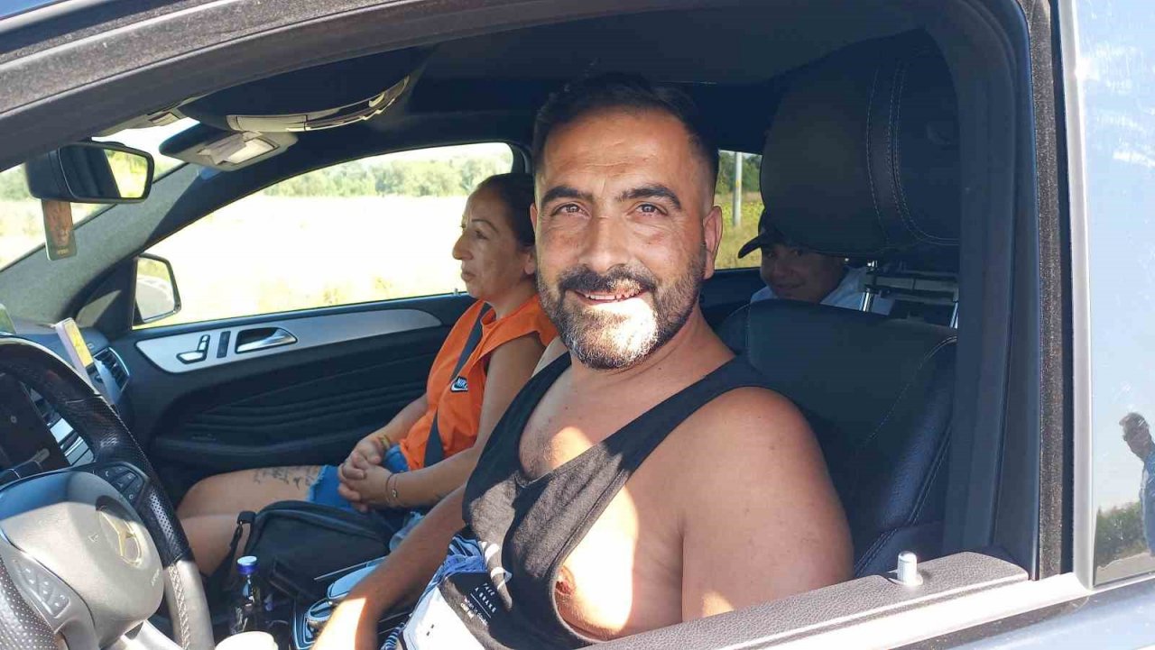 Yunanistan’daki yangın nedeniyle İpsala’dan geçemeyenler Pazarkule’ye yöneldi