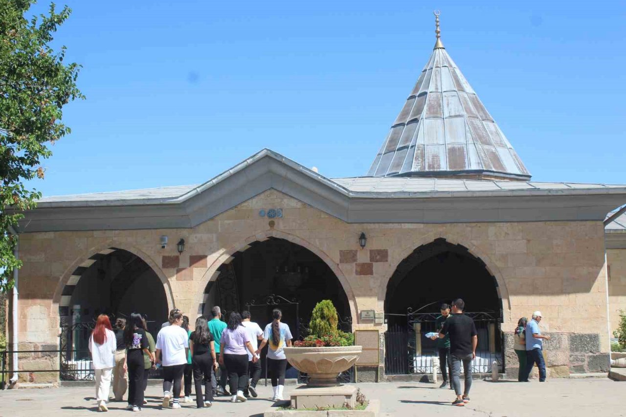 Hacıbektaş’ı 1 haftada 135 bin kişi ziyaret etti