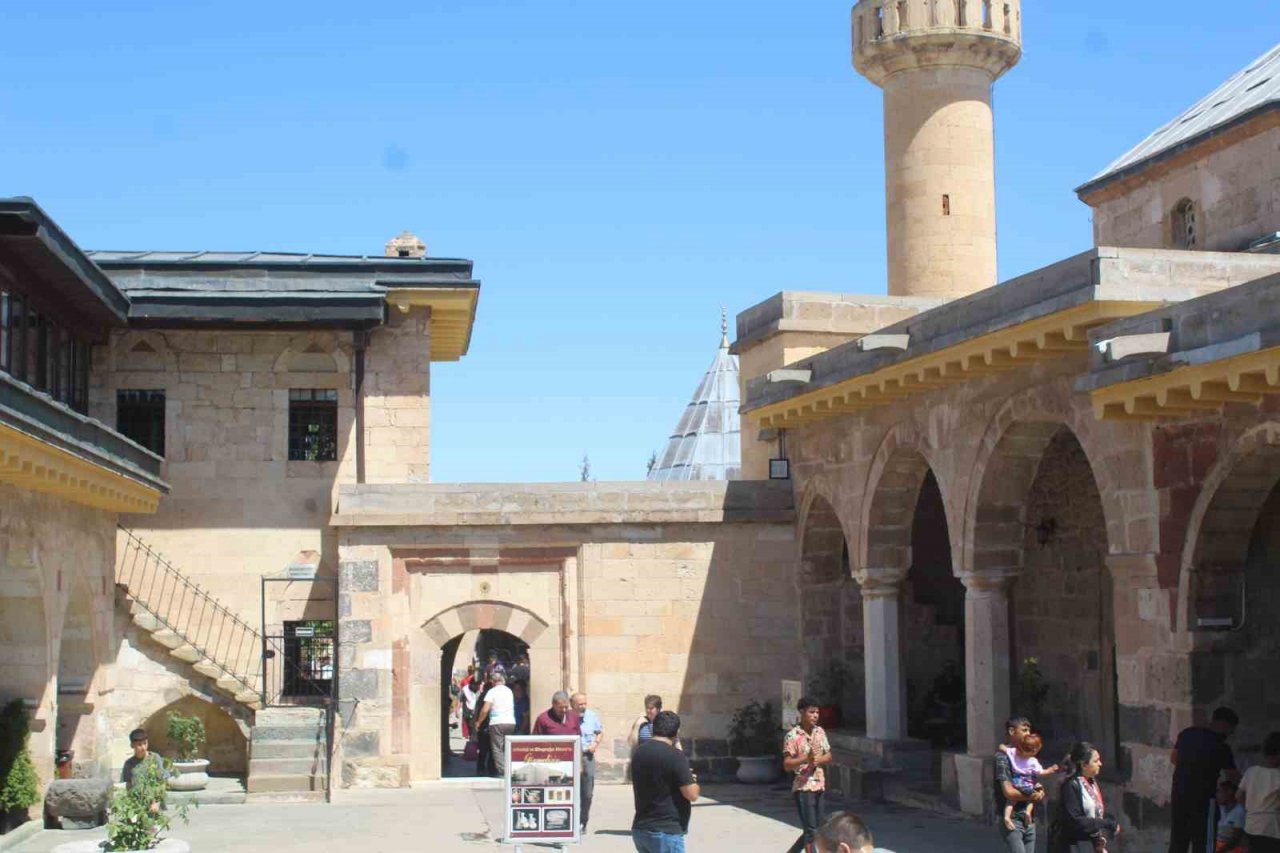 Hacıbektaş’ı 1 haftada 135 bin kişi ziyaret etti