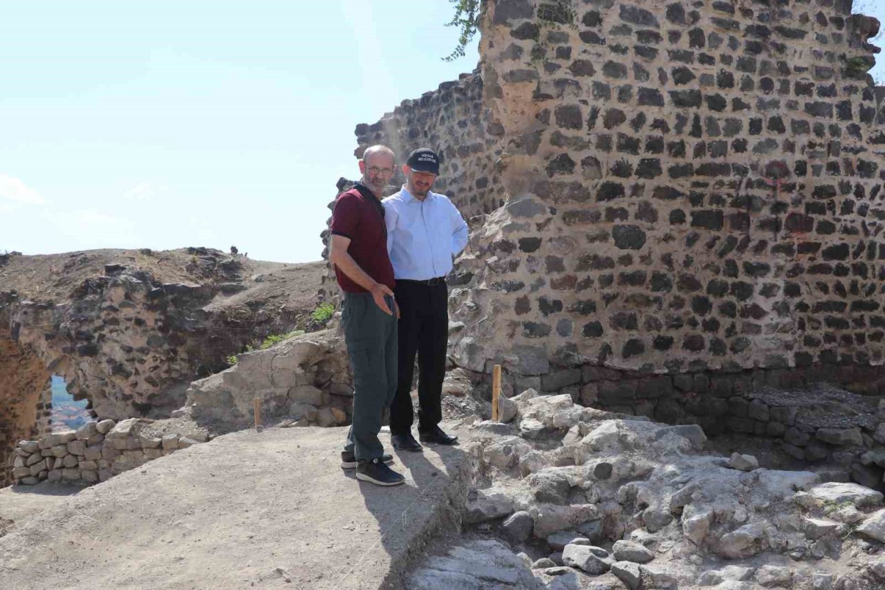 Anadolu’nun ikinci en büyük kalesinde kazı çalışmaları devam ediyor