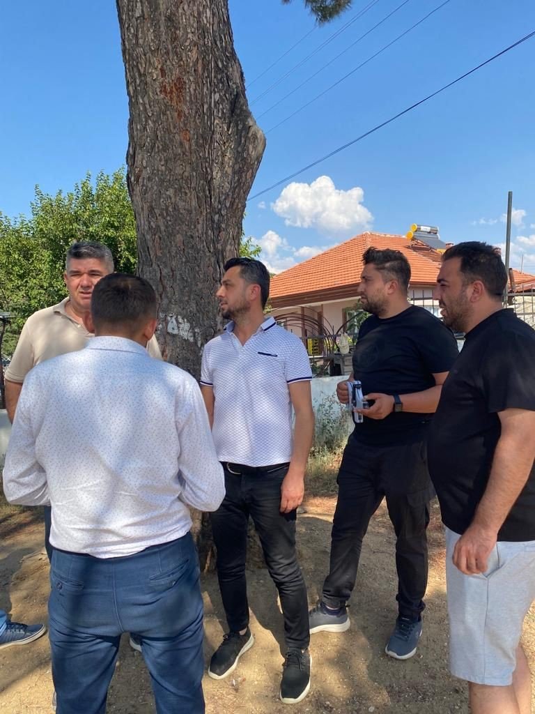 Sarıgöl’de 4 mahalleye halı saha yapılıyor