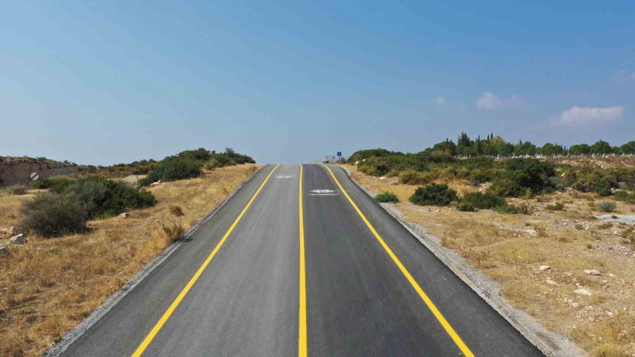 Denizköy Mahallesi sıcak asfalta kavuştu, cadde araç trafiğine açıldı