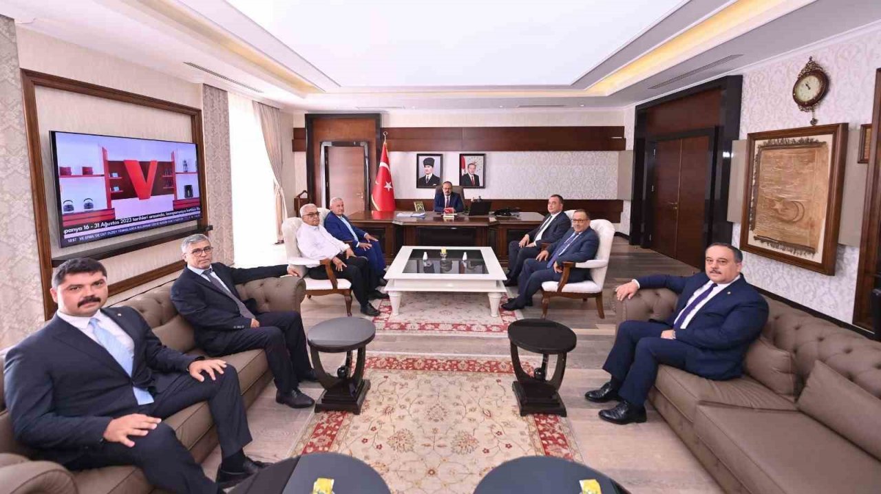 Aydın Valisi Canbolat, Aydın Ticaret Borsası heyetini ağırladı